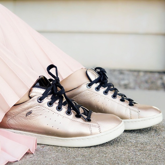 Geox Shoes - Geox Gold Sneakers